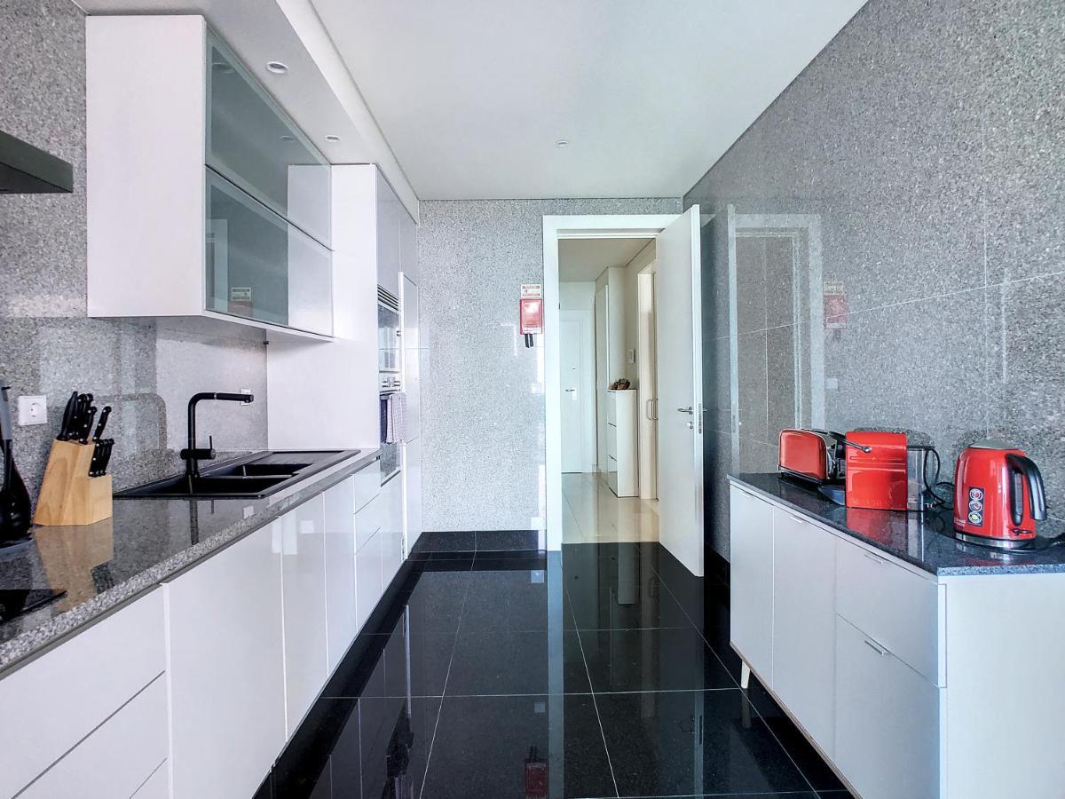 Over The Cliff Apartment By Lovelystay ฟุงชาล ภายนอก รูปภาพ